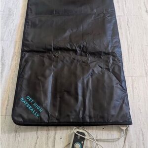 Higherdose Black Sauna Blanket with Remote